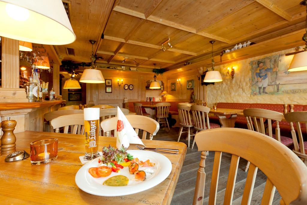 Restaurant & Hotel Baumhaus Hagen ساسنيتز المظهر الخارجي الصورة